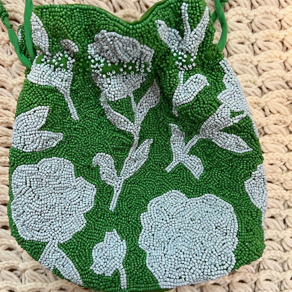 Kate Spade Beaded Bucket Bag! Tik Tok Famous! 🔥💙💚👜👛 - Picture 3 of 8